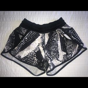 Tracker Short V 4”